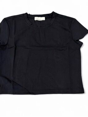 Zenana Outfitters Black Crop Tee